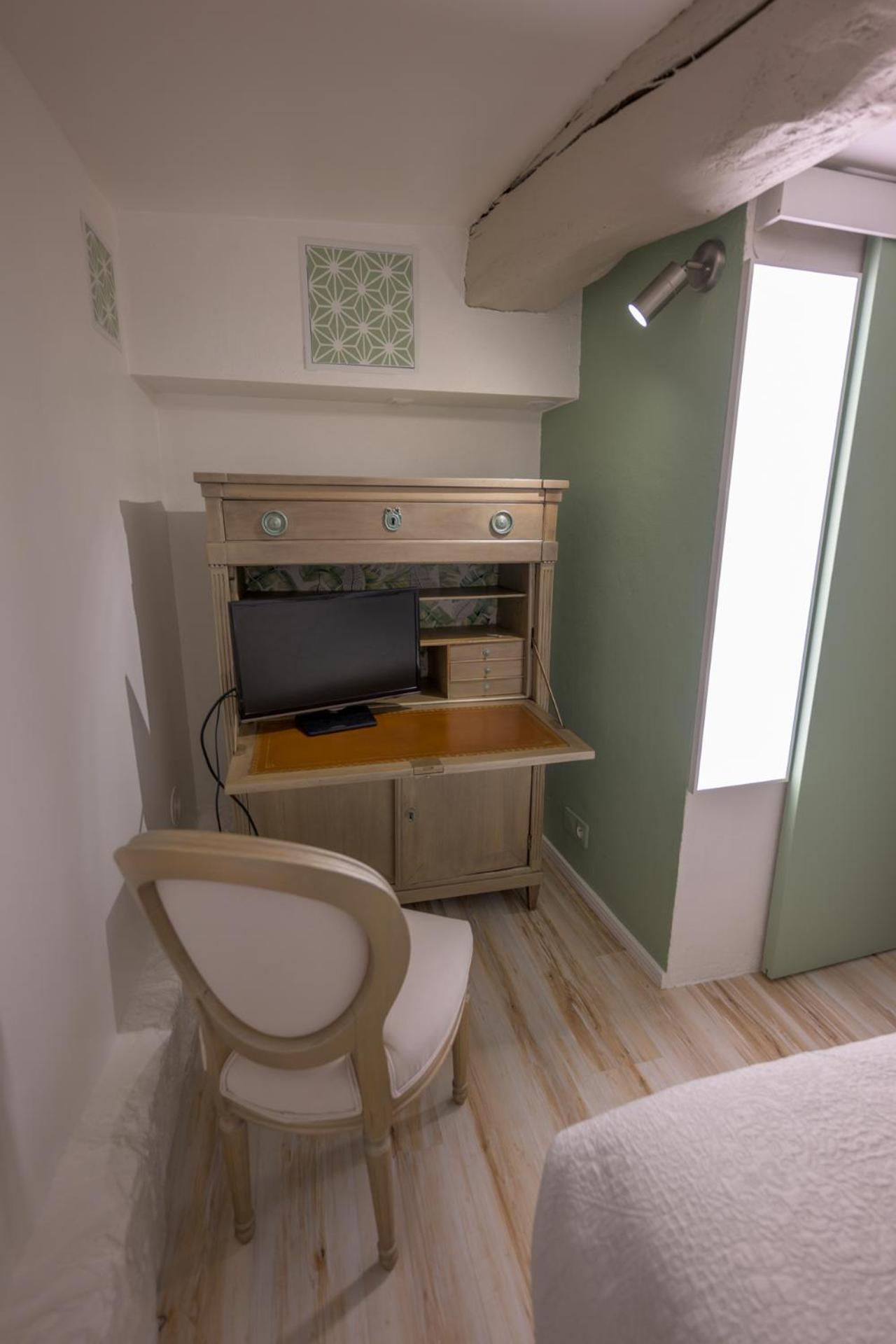 Cosy Flat In The Heart Of Valbonne Village Esterno foto