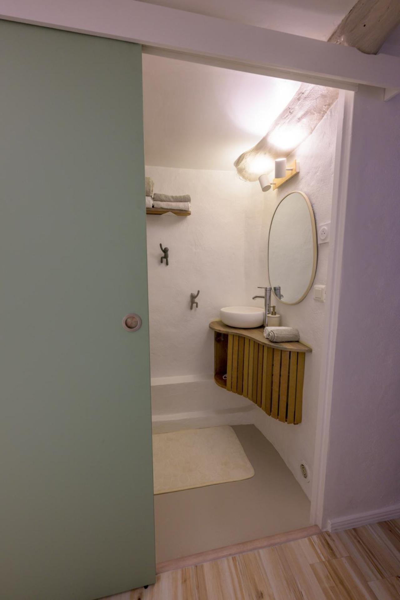 Cosy Flat In The Heart Of Valbonne Village Esterno foto