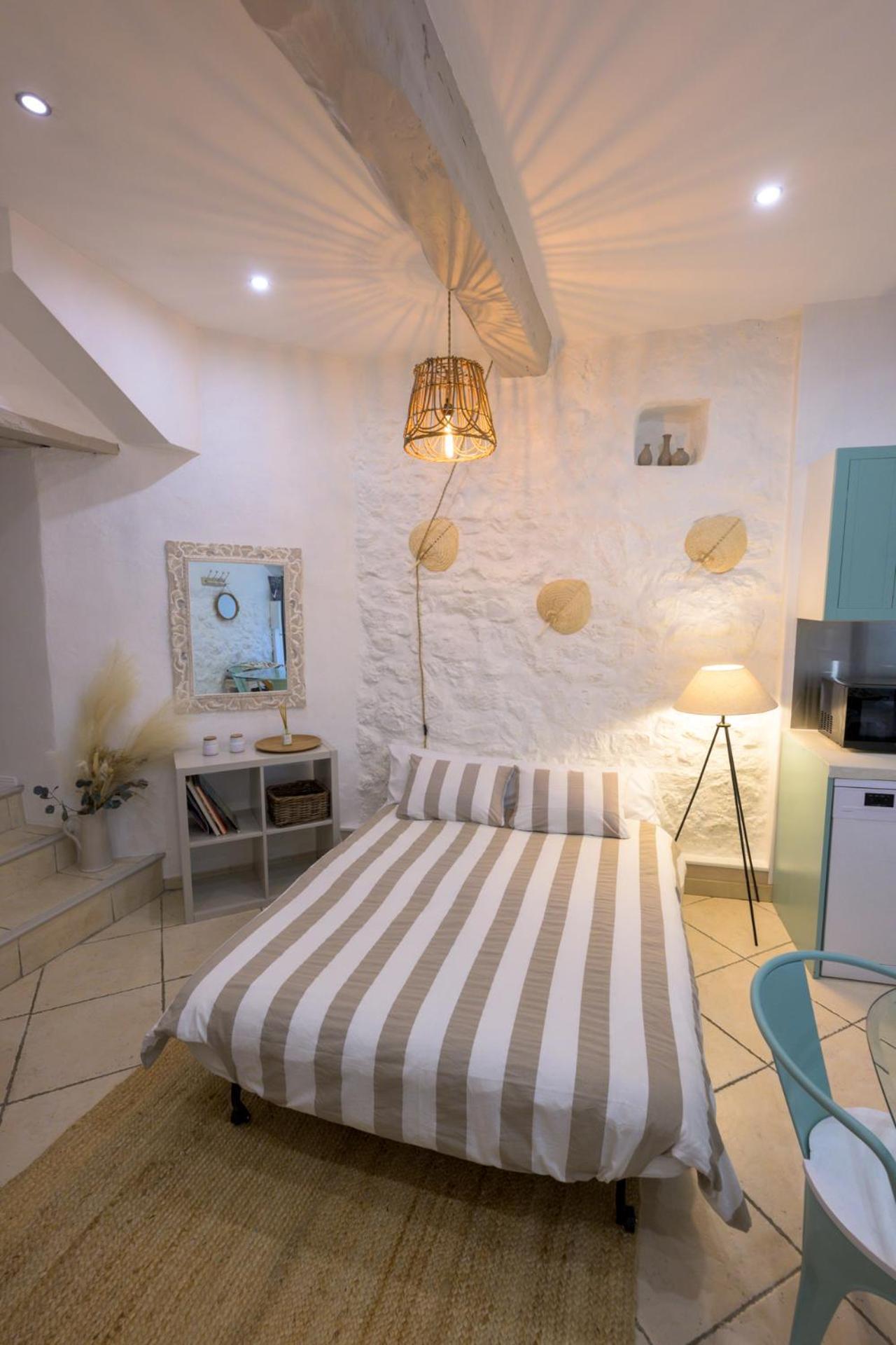 Cosy Flat In The Heart Of Valbonne Village Esterno foto